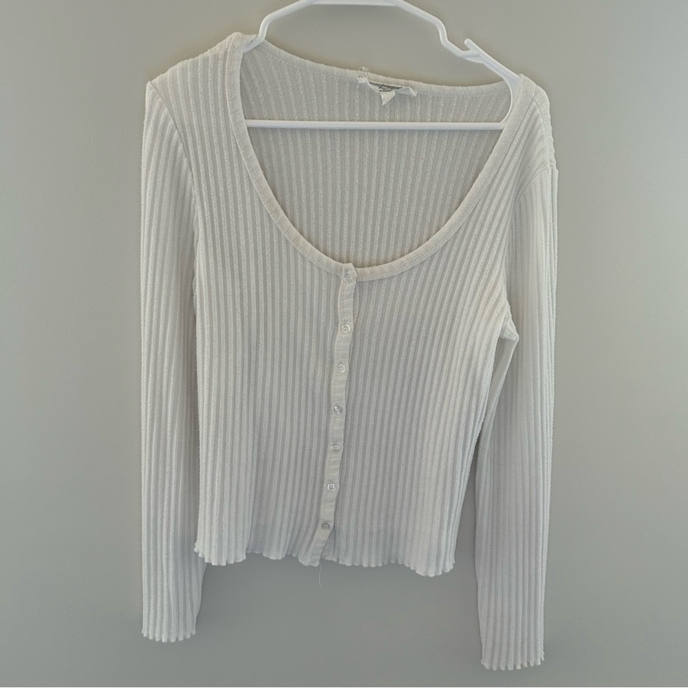 Women’s Medium Cropped Button Down Sweater